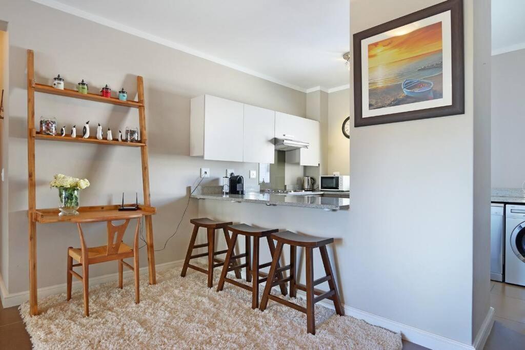 Penguin Haven . Luxury 2 Bedroom, Boulders Beach. 케이프타운 외부 사진